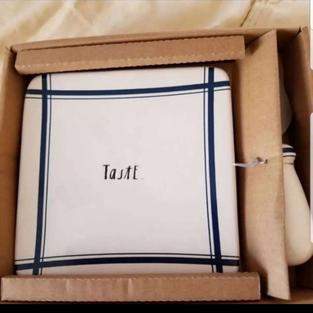 Rea Dunn cheese cutter/serving plate